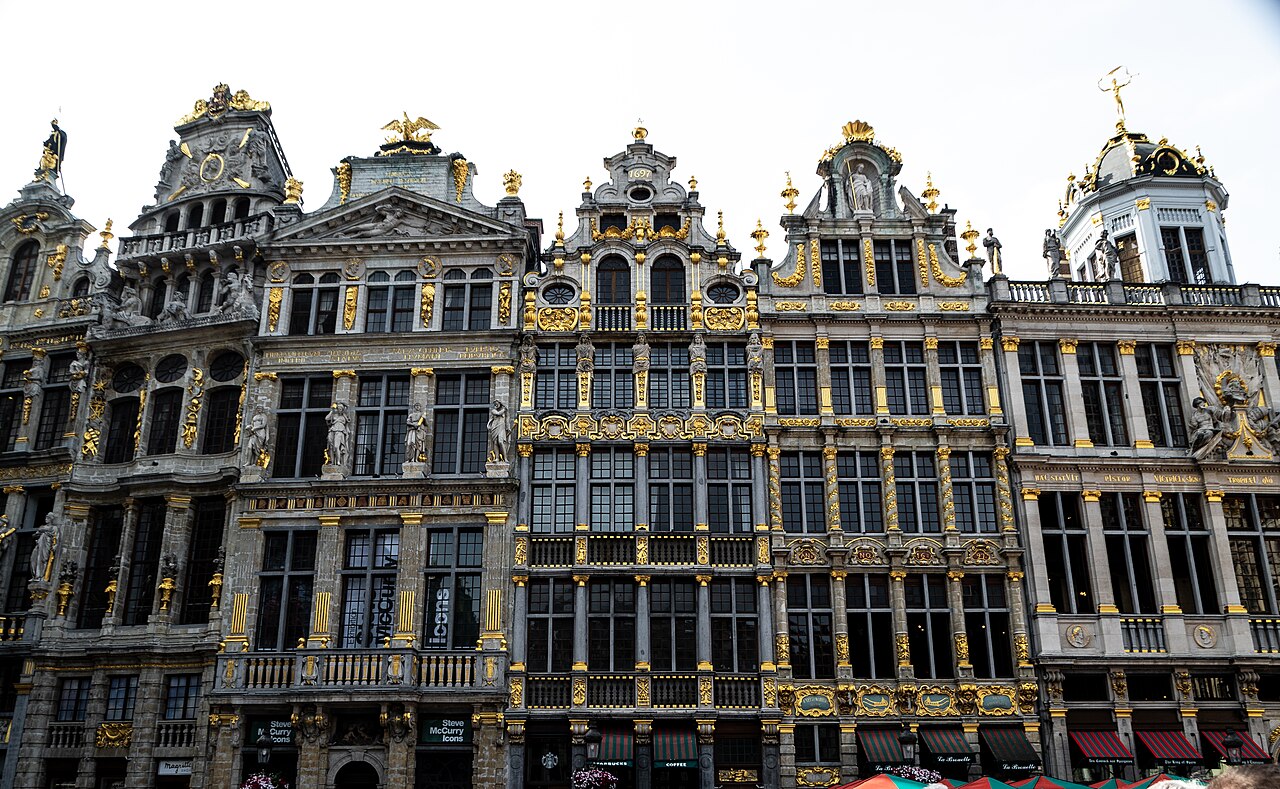 Droits d'auteur en Belgique — Grand-Place de Bruxelles (portage salarial)