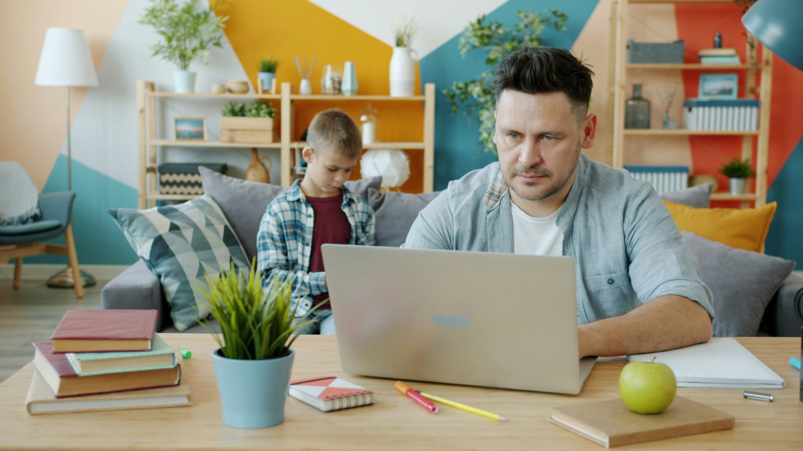 Entrepreneurs et parents : as-tu déjà pensé au portage salarial ?