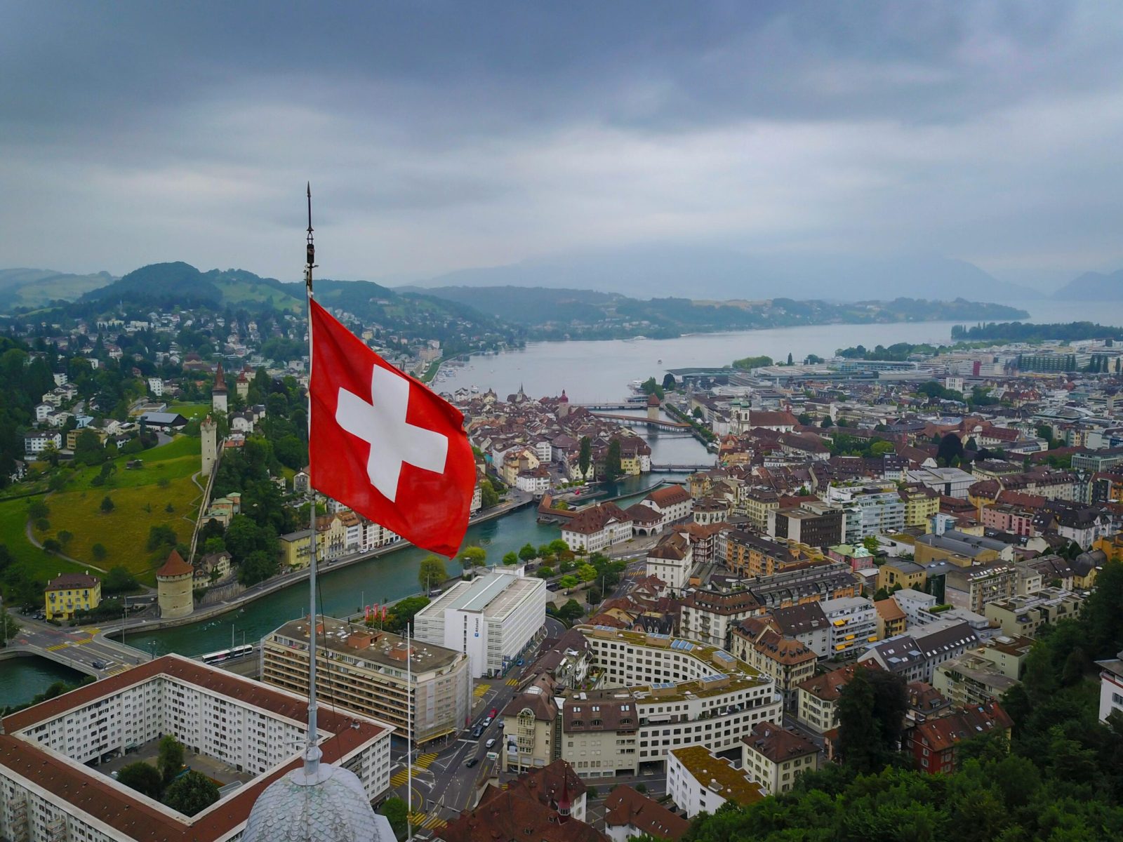 Implantation en Suisse sans créer de filiale – EOR Skalis Suisse