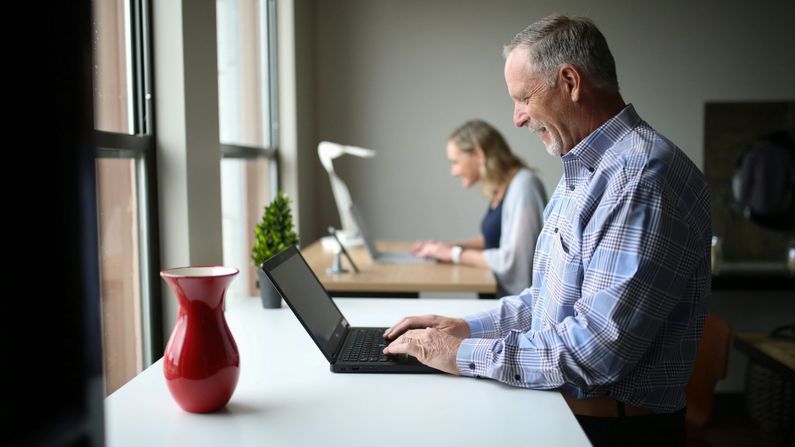 Portage salarial pour seniors : comment valoriser ton expérience sans prendre de risques